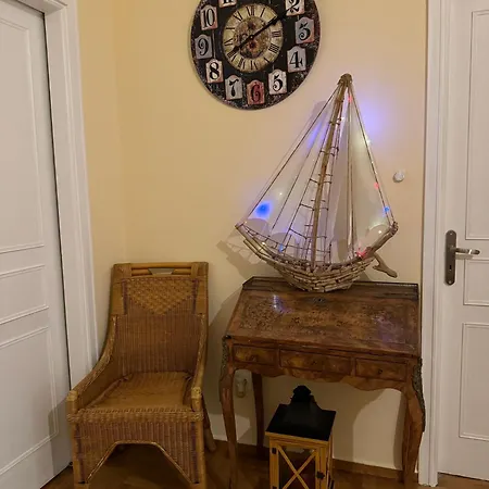 Nocleg ze śniadaniem Petaluda House 5