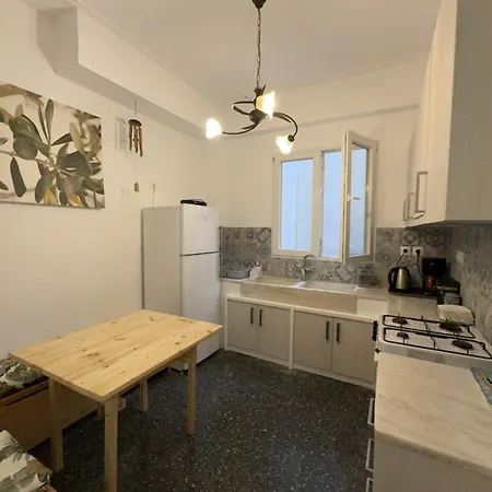 Petaluda House 5 Nocleg ze śniadaniem Ateny