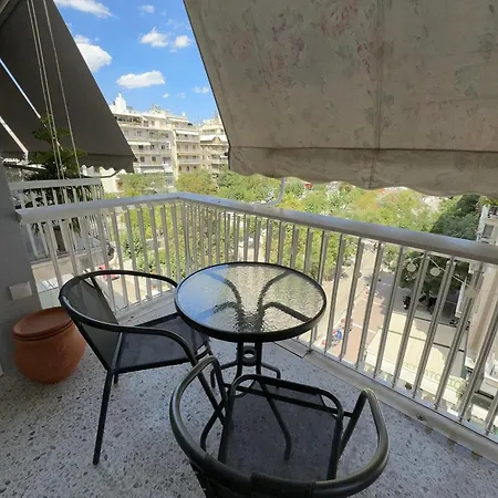 Petaluda House 5 * Ateny