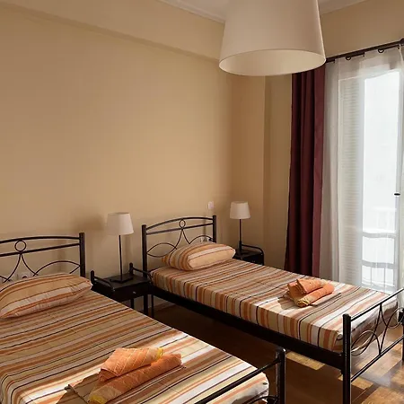 Nocleg ze śniadaniem Petaluda House 5 *