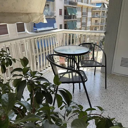 Petaluda House 5 * Ateny