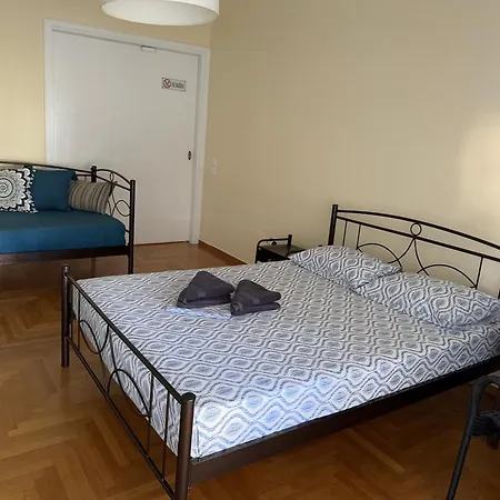 Petaluda House 5 * Ateny